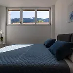 Rent In 1 * Como