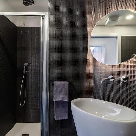 Rent In 1 Apartmán Como