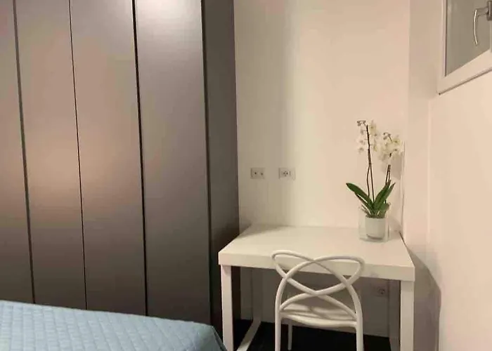 Rent In 1 * Como